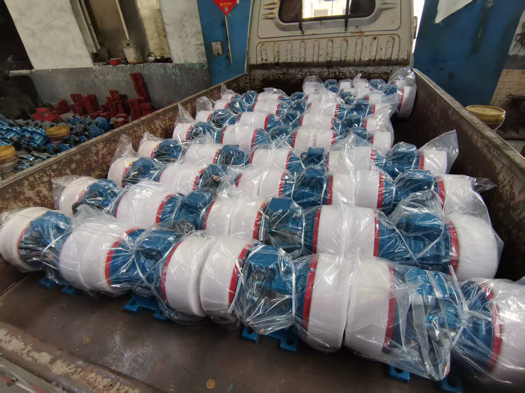 5/23日 振動(dòng)電機(jī)已裝車送往物流